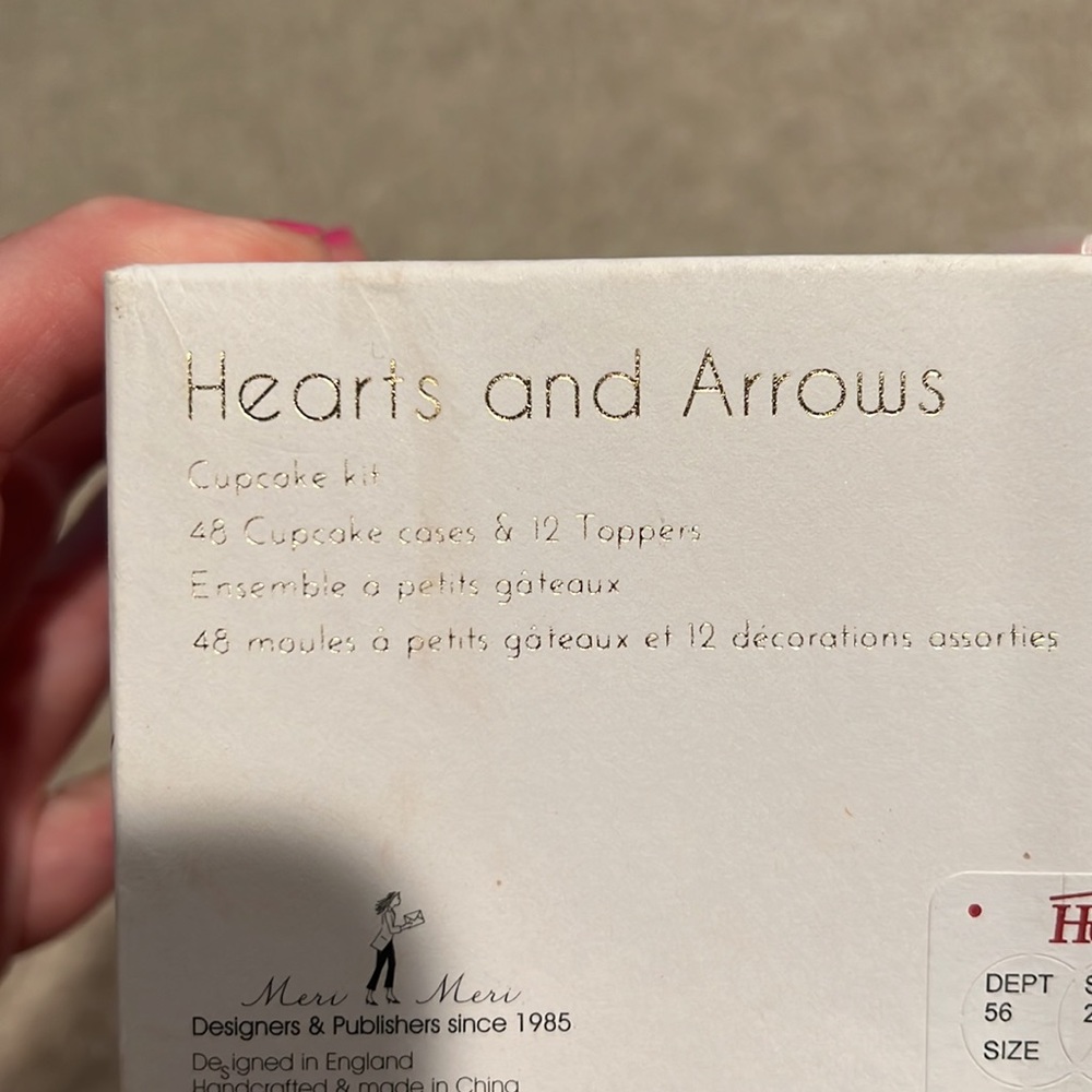 Meri Meri Valentine’s Day cupcake kits and liners, NEW! - Picture 6 of 9